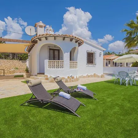 Neus - Plusholidays Calpe